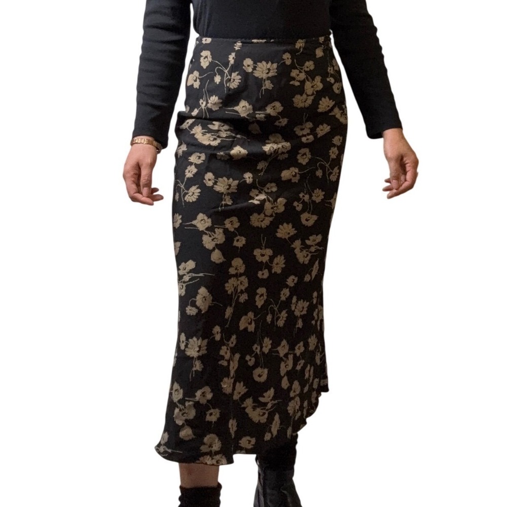 Old Navy Black Floral Midi Skirt‎ Size 6 Lightweight Flowy A Line